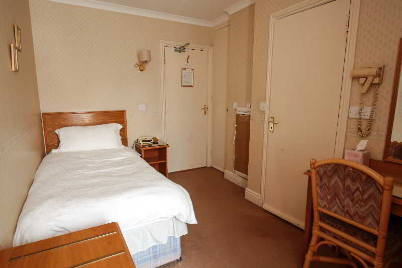 Fernbank Hotel Basingstoke Kültér fotó