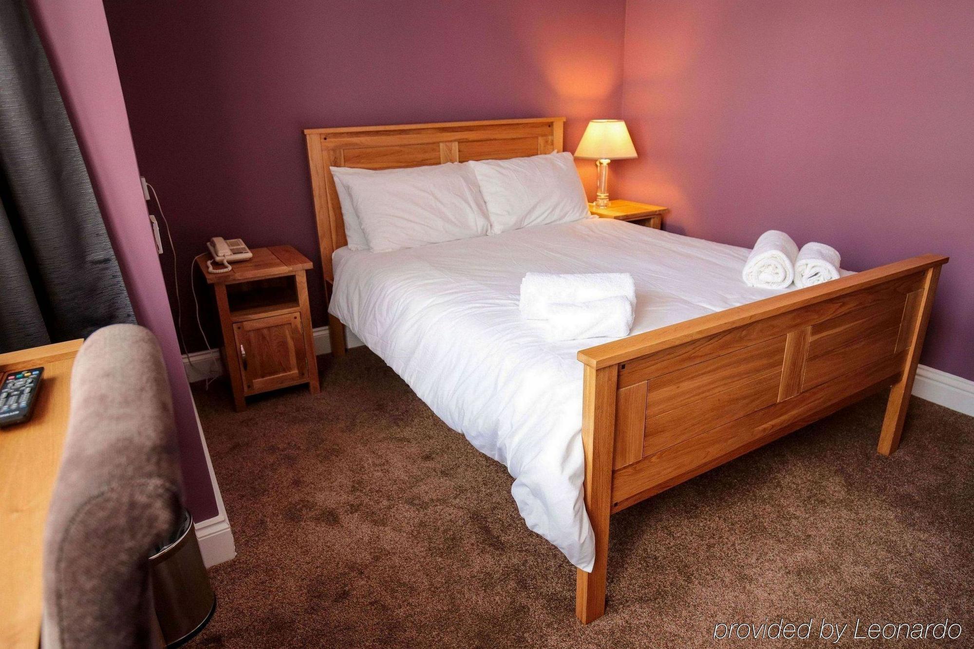 Fernbank Hotel Basingstoke Kültér fotó