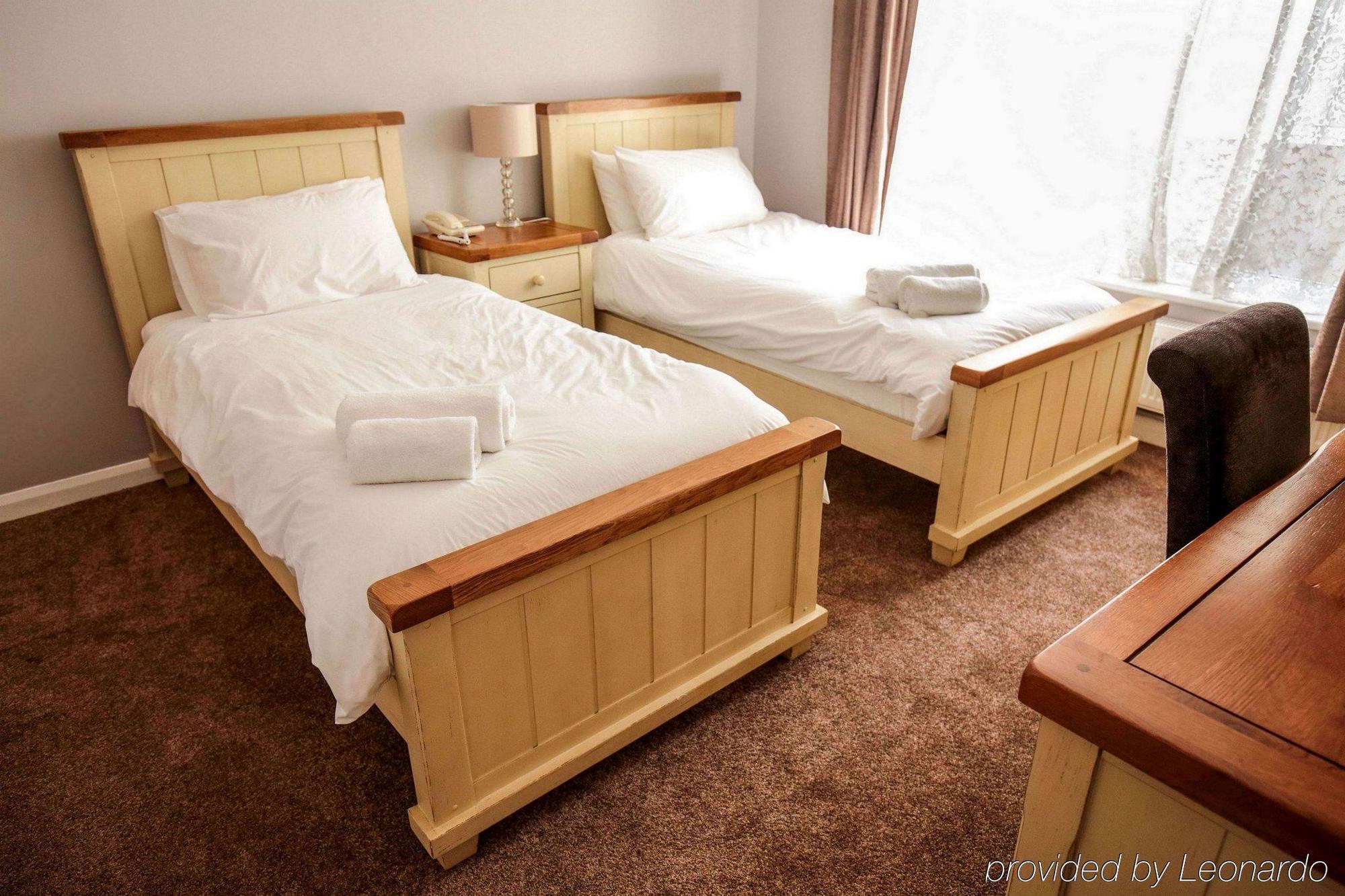 Fernbank Hotel Basingstoke Kültér fotó