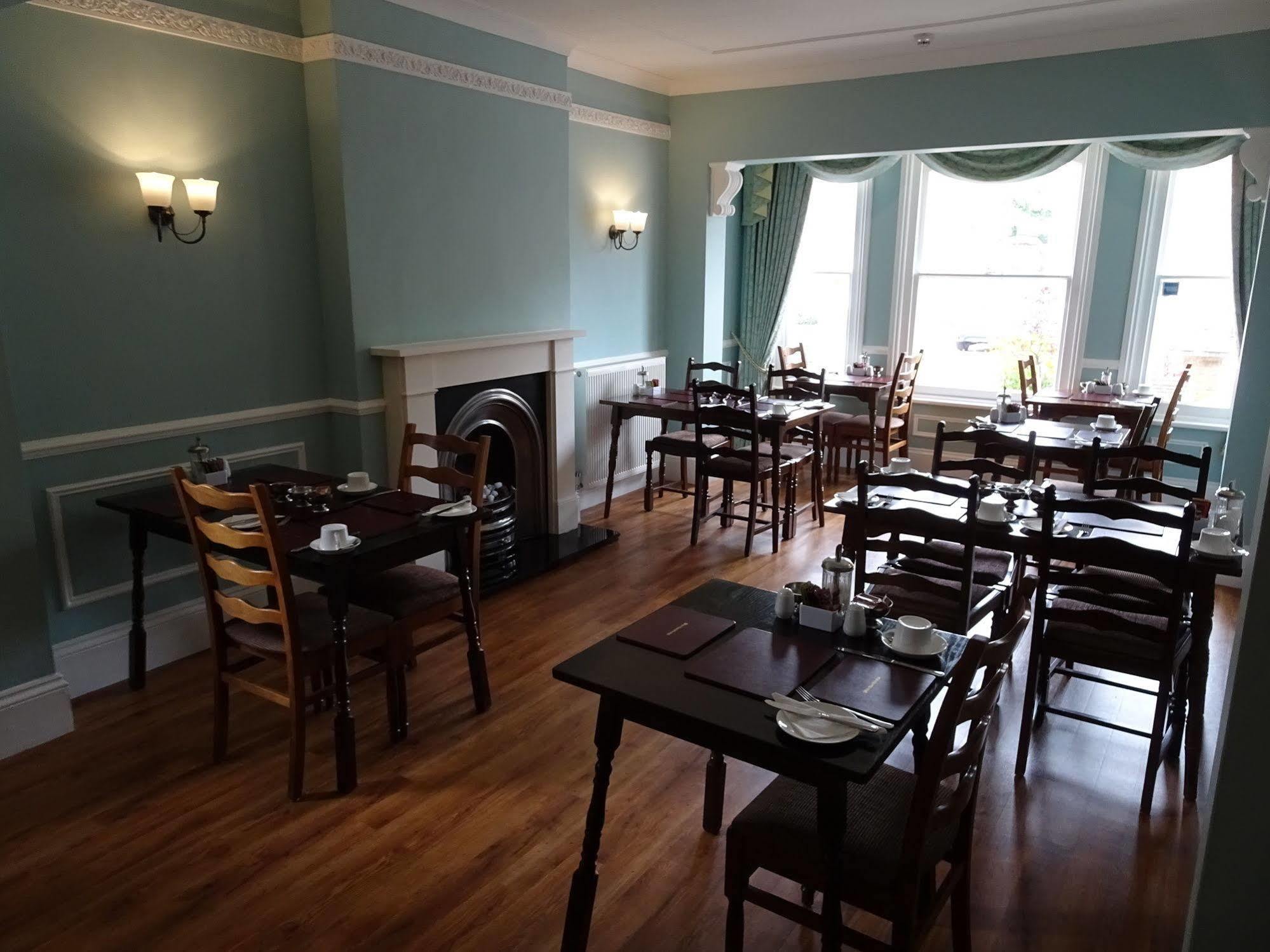 Fernbank Hotel Basingstoke Kültér fotó