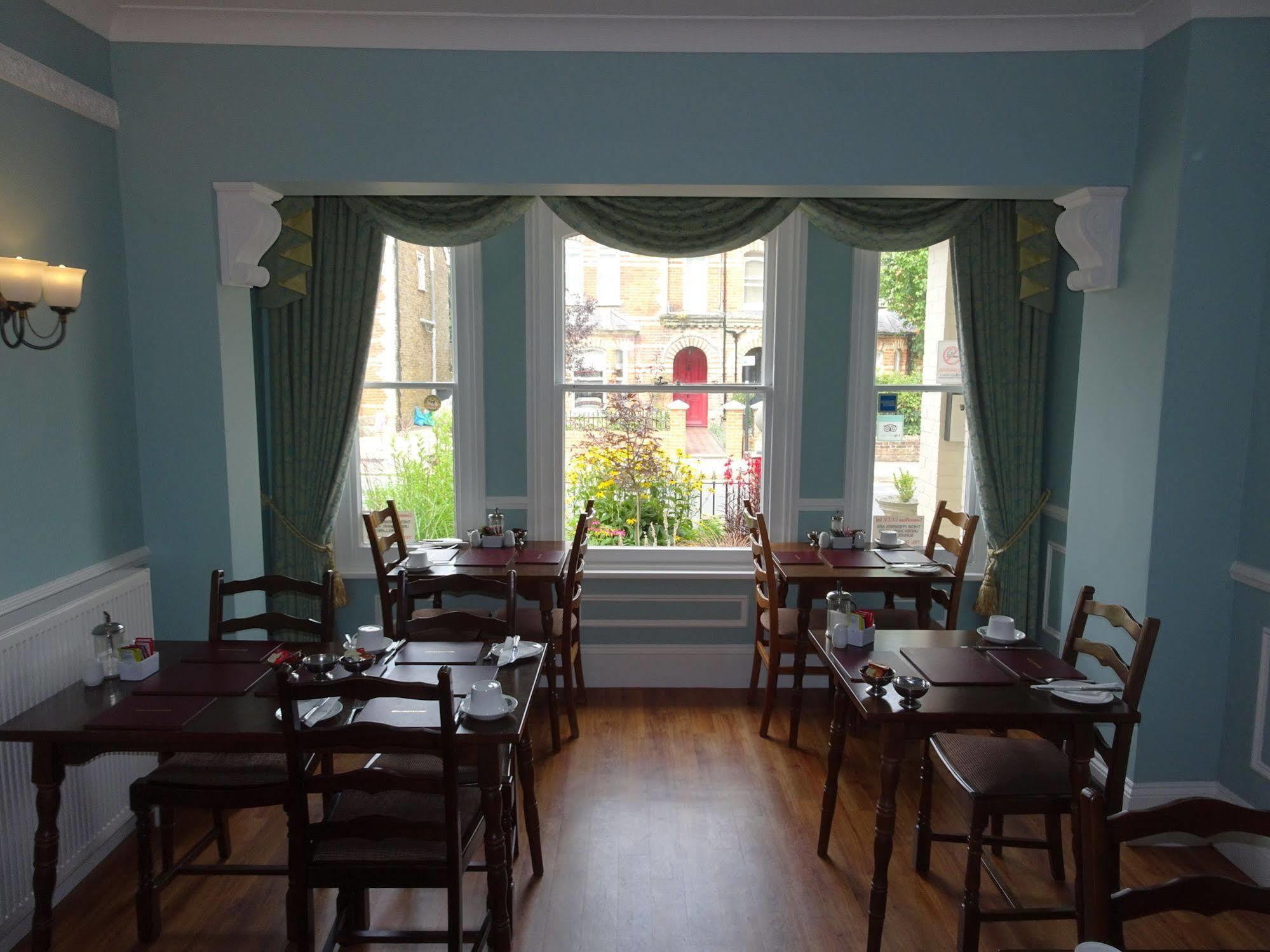 Fernbank Hotel Basingstoke Kültér fotó